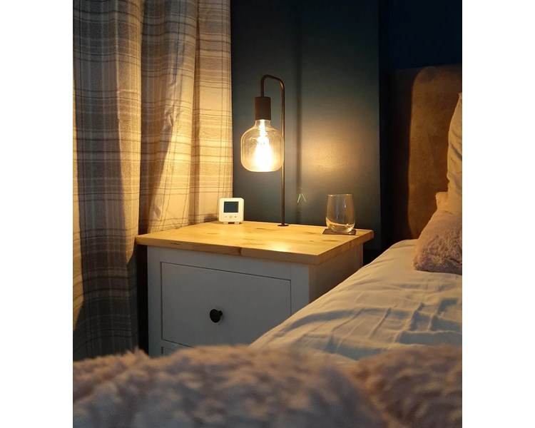 Stolna drvena lampa